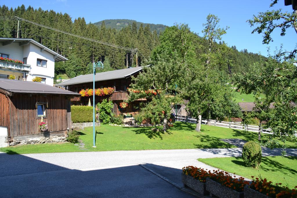 Gaestehaus Christoph Ried im Zillertal Eksteriør billede