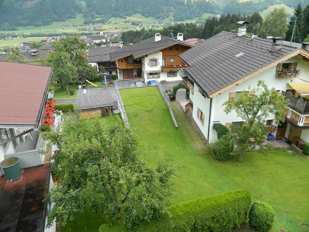 Gaestehaus Christoph Ried im Zillertal Eksteriør billede